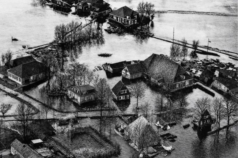 Een natte winter 1965-1966 (Goingarijp en Terkaple onder water)